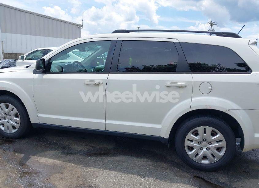 Photo 14 of 2018 Dodge Journey SE (VIN 3C4PDCAB0JT364007)