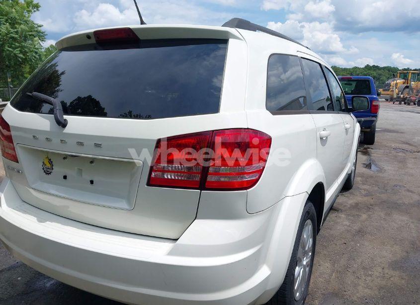 Photo 4 of 2018 Dodge Journey SE (VIN 3C4PDCAB0JT364007)