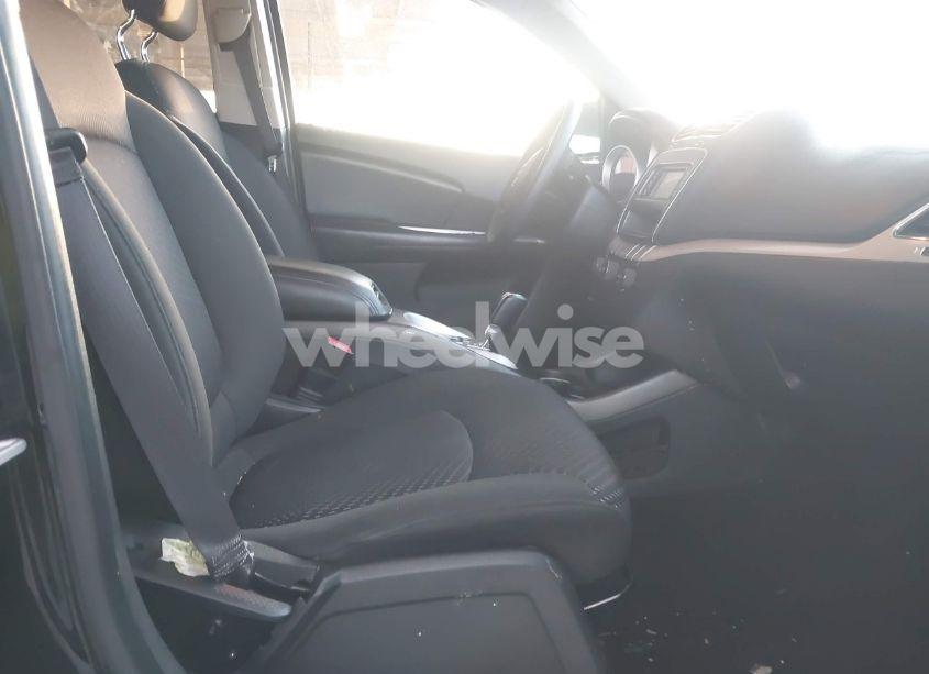 Photo 5 of 2019 Dodge Journey SE VALUE PACKAGE (VIN 3C4PDCAB0KT870096)