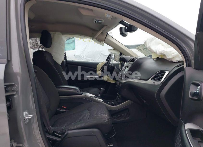 Photo 5 of 2020 Dodge Journey SE VALUE (VIN 3C4PDCAB0LT237390)