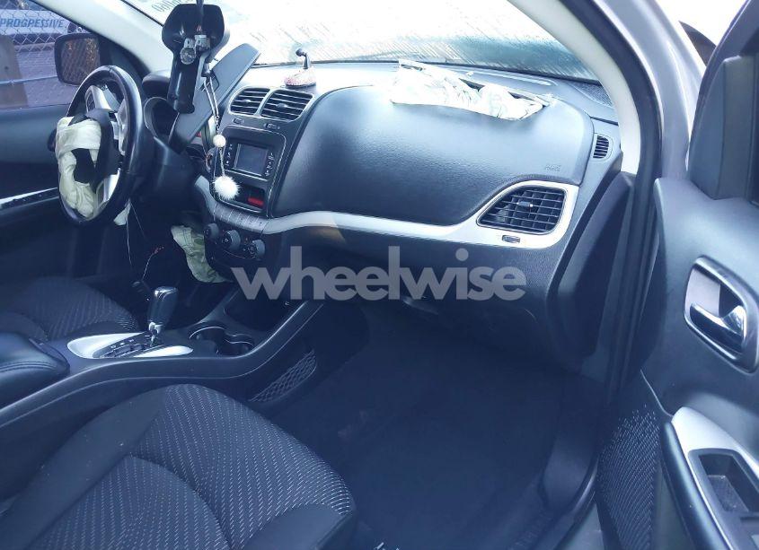 Photo 5 of 2020 Dodge Journey SE VALUE (VIN 3C4PDCAB0LT273273)