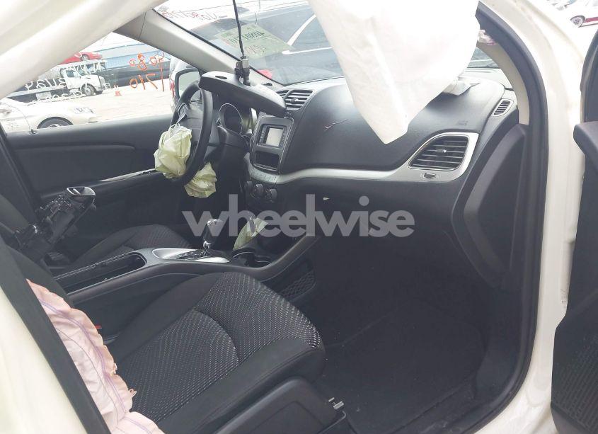 Photo 5 of 2020 Dodge Journey SE VALUE (VIN 3C4PDCAB0LT275900)