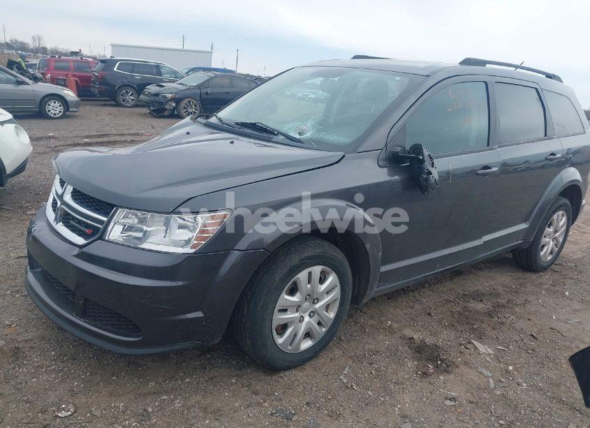 Photo 2 of 2016 Dodge Journey SE (VIN 3C4PDCAB1GT120164)