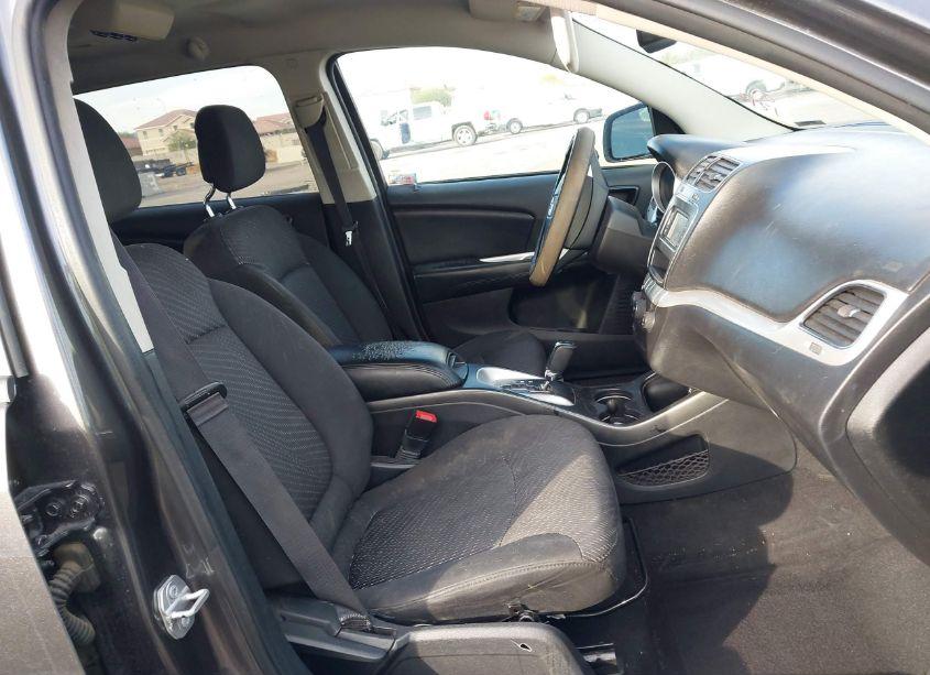 Photo 5 of 2016 Dodge Journey SE (VIN 3C4PDCAB1GT213914)