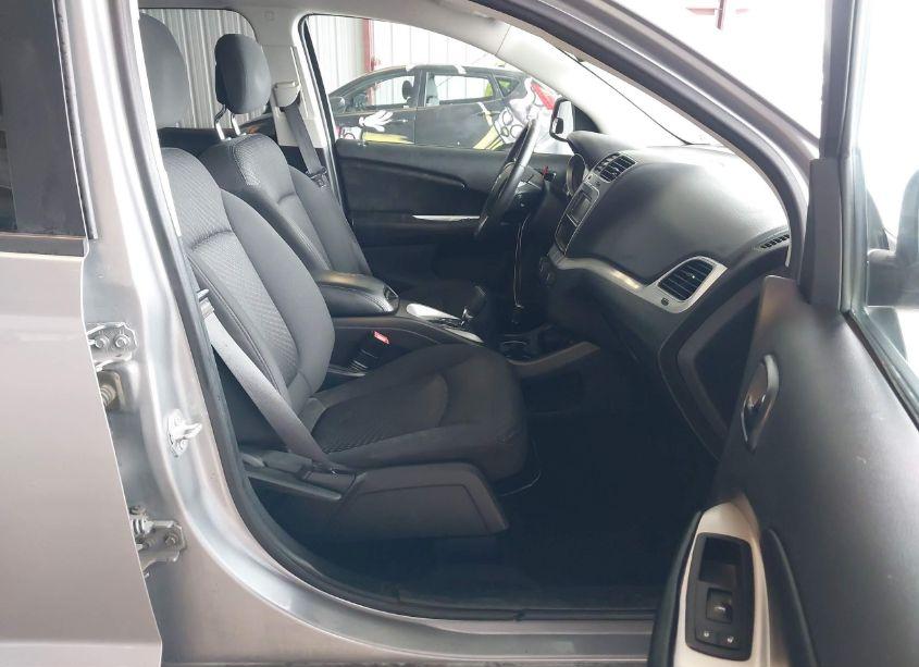 Photo 5 of 2016 Dodge Journey SE (VIN 3C4PDCAB1GT219440)