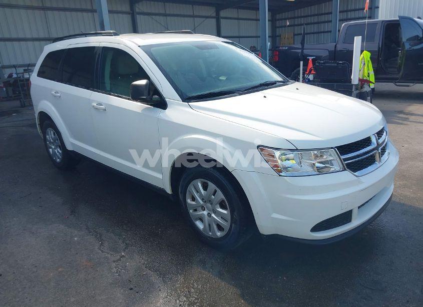 2016 Dodge Journey SE (VIN 3C4PDCAB1GT240174) main photo