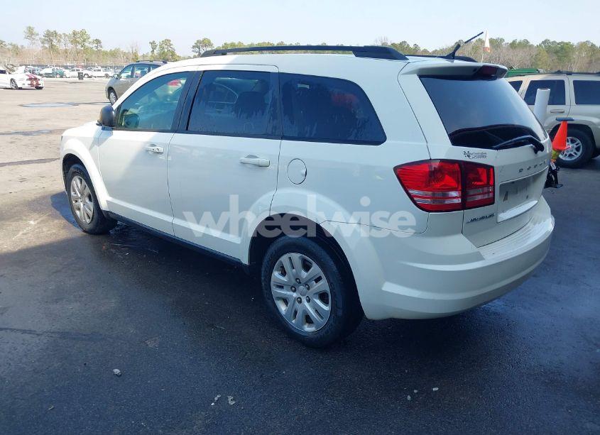 Photo 3 of 2016 Dodge Journey SE (VIN 3C4PDCAB1GT240174)