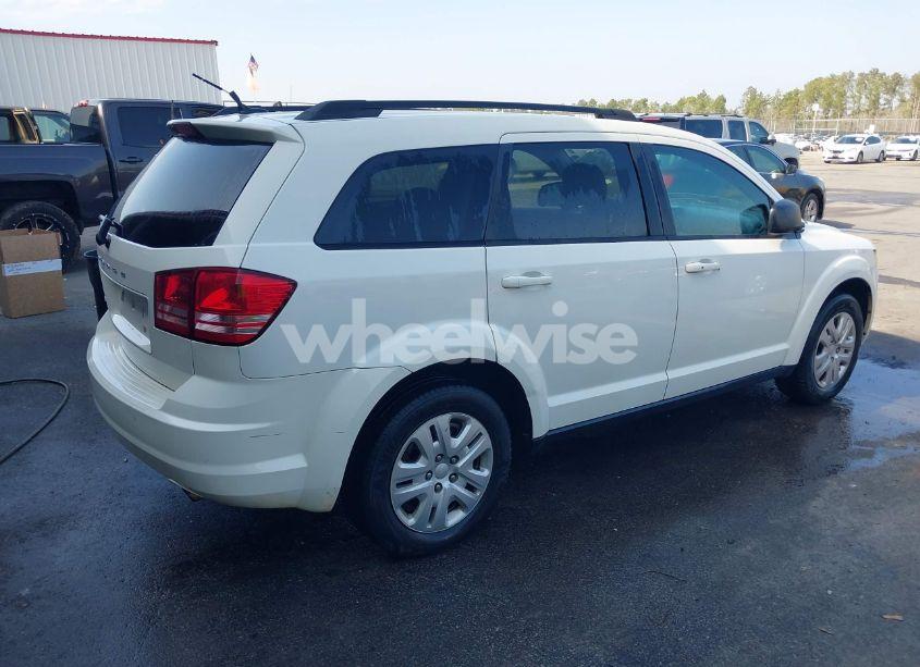 Photo 4 of 2016 Dodge Journey SE (VIN 3C4PDCAB1GT240174)