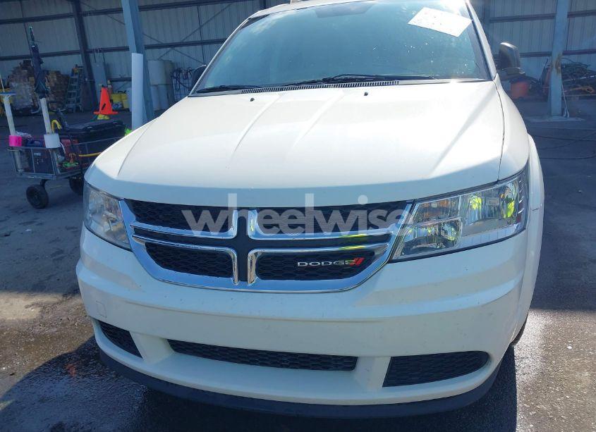 Photo 6 of 2016 Dodge Journey SE (VIN 3C4PDCAB1GT240174)