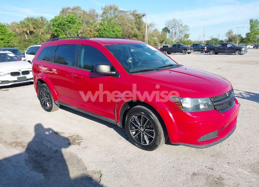 2017 Dodge Journey SE (VIN 3C4PDCAB1HT599882) main photo