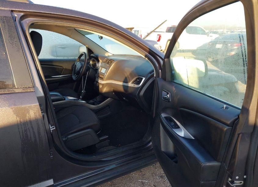 Photo 5 of 2017 Dodge Journey SE (VIN 3C4PDCAB1HT683474)