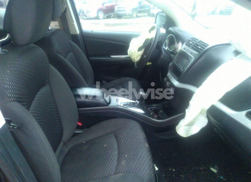 Photo 5 of 2017 Dodge Journey SE (VIN 3C4PDCAB1HT709460)