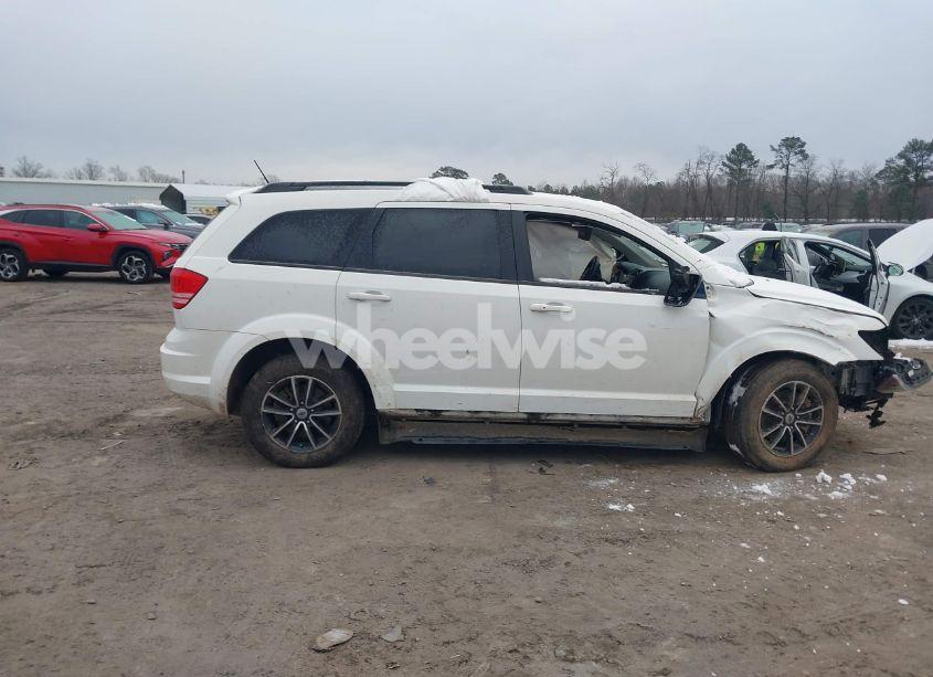 Photo 12 of 2018 Dodge Journey SE (VIN 3C4PDCAB1JT218862)