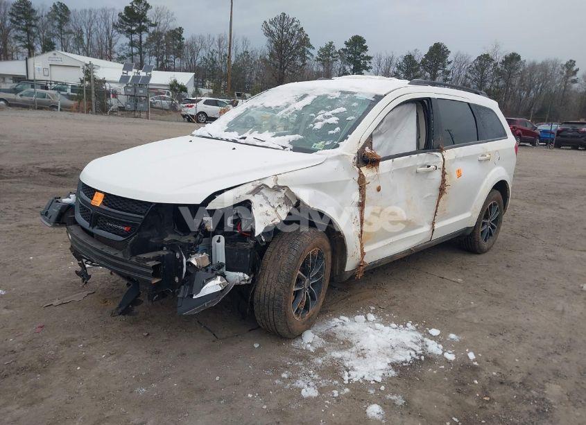 Photo 2 of 2018 Dodge Journey SE (VIN 3C4PDCAB1JT218862)