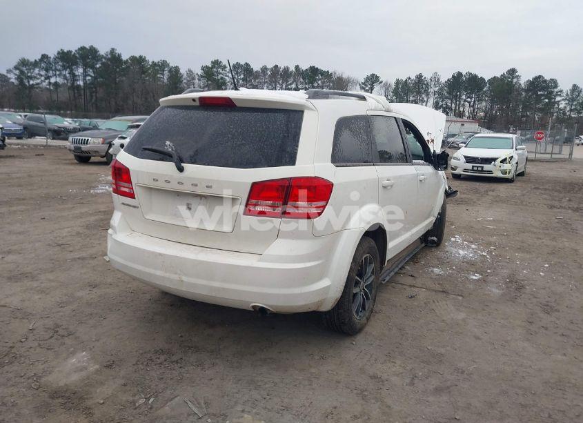 Photo 4 of 2018 Dodge Journey SE (VIN 3C4PDCAB1JT218862)