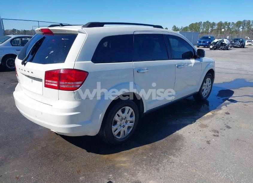 Photo 4 of 2018 Dodge Journey SE (VIN 3C4PDCAB1JT253532)