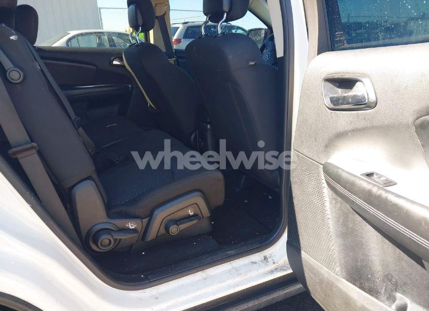 Photo 8 of 2018 Dodge Journey SE (VIN 3C4PDCAB1JT253532)