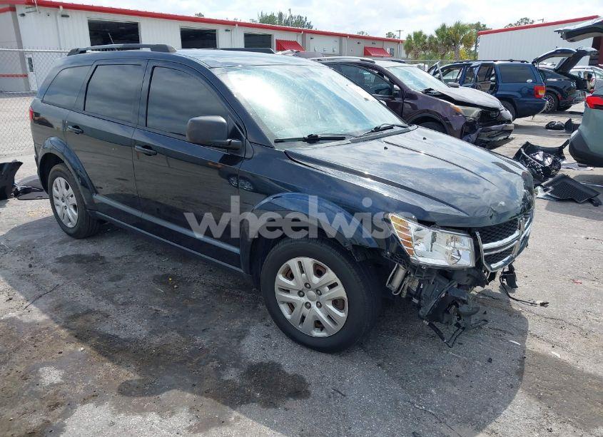 2018 Dodge Journey SE (VIN 3C4PDCAB1JT277569) main photo