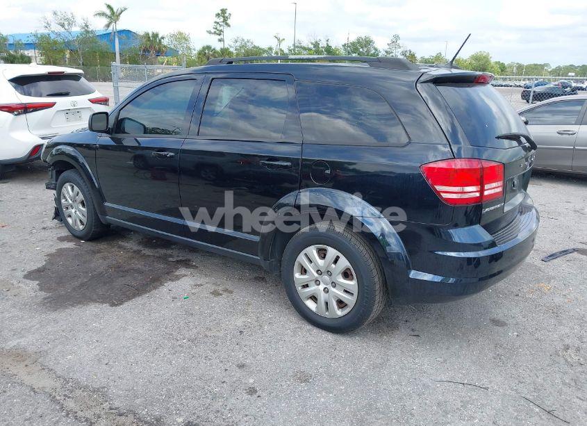 Photo 3 of 2018 Dodge Journey SE (VIN 3C4PDCAB1JT277569)