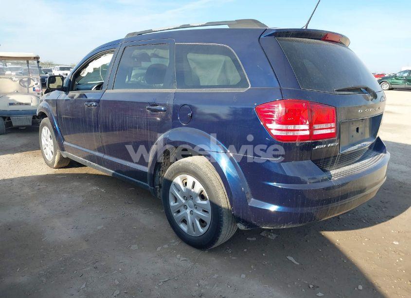 Photo 3 of 2018 Dodge Journey SE (VIN 3C4PDCAB1JT428992)