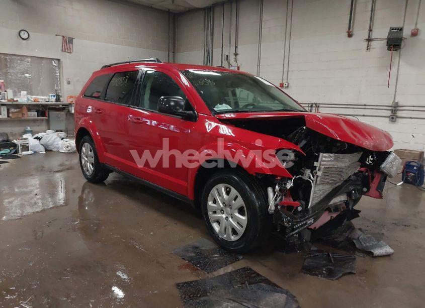 2018 Dodge Journey SE (VIN 3C4PDCAB1JT446134) main photo