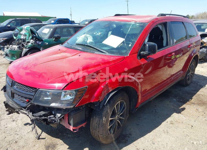 Photo 2 of 2018 Dodge Journey SE (VIN 3C4PDCAB1JT446389)