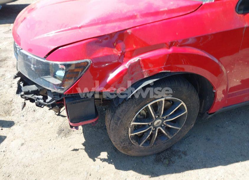 Photo 6 of 2018 Dodge Journey SE (VIN 3C4PDCAB1JT446389)