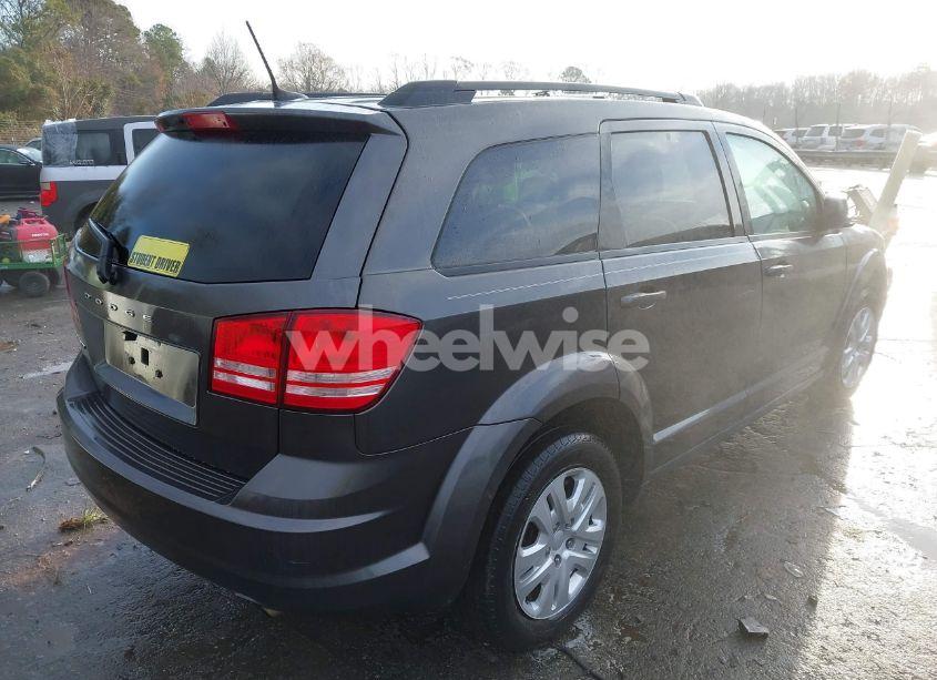 Photo 4 of 2018 Dodge Journey SE (VIN 3C4PDCAB1JT446439)
