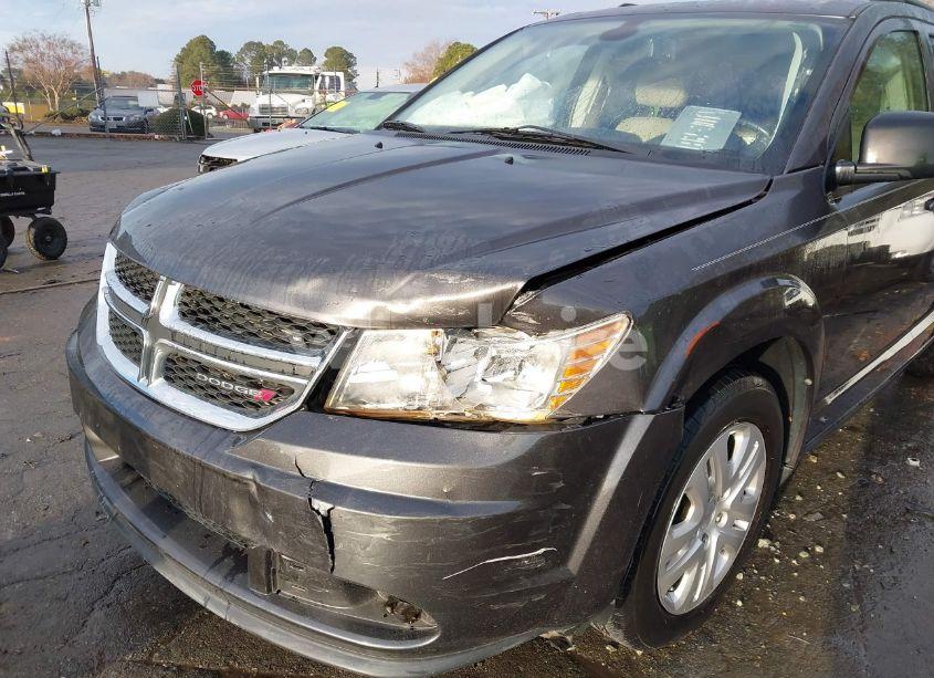 Photo 6 of 2018 Dodge Journey SE (VIN 3C4PDCAB1JT446439)