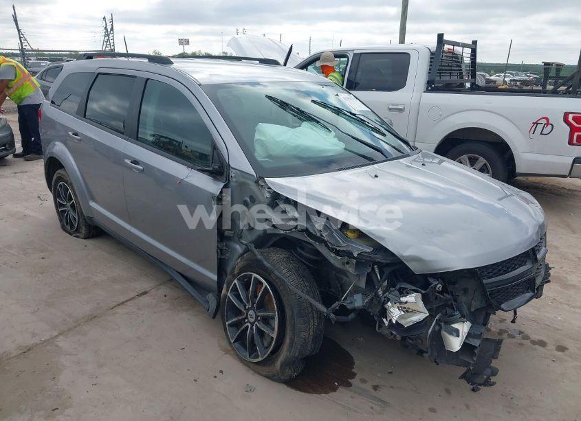 2018 Dodge Journey SE (VIN 3C4PDCAB1JT474158) main photo
