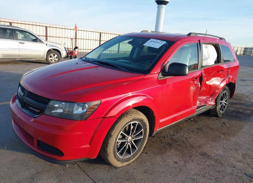 Photo 2 of 2018 Dodge Journey SE (VIN 3C4PDCAB1JT506932)