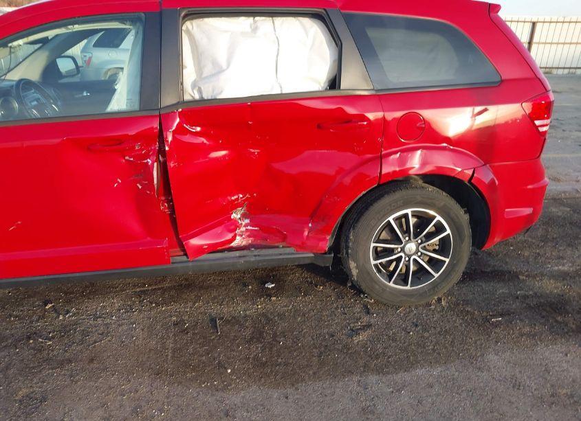 Photo 6 of 2018 Dodge Journey SE (VIN 3C4PDCAB1JT506932)