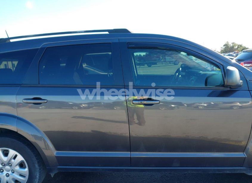 Photo 13 of 2018 Dodge Journey SE (VIN 3C4PDCAB1JT509023)