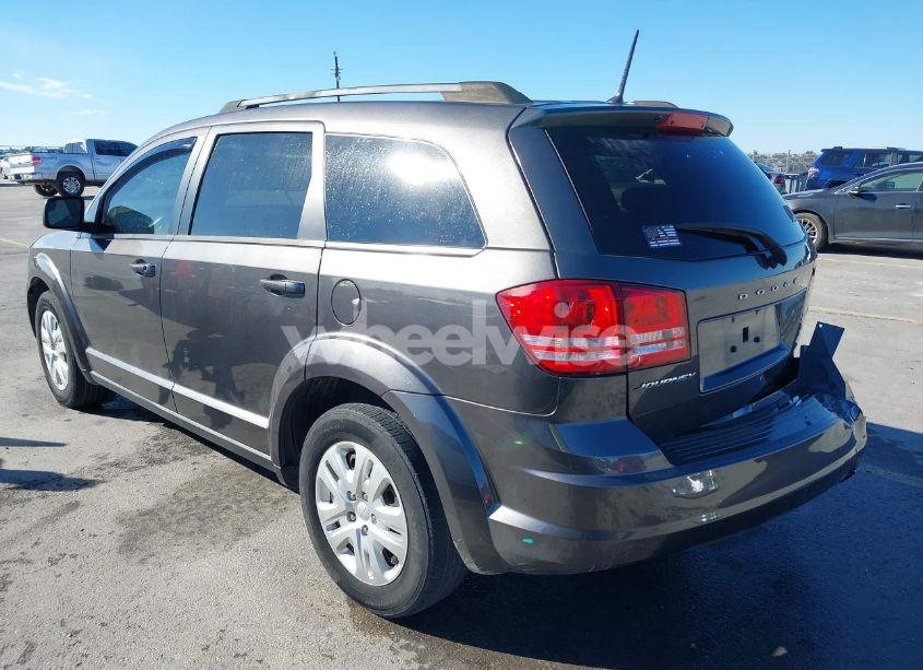 Photo 3 of 2018 Dodge Journey SE (VIN 3C4PDCAB1JT509023)