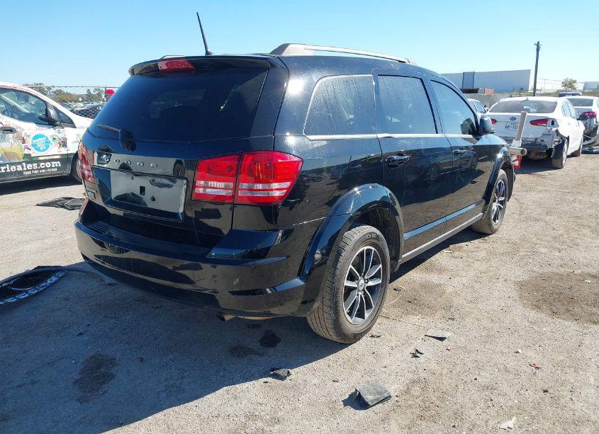 Photo 4 of 2018 Dodge Journey SE (VIN 3C4PDCAB1JT524797)