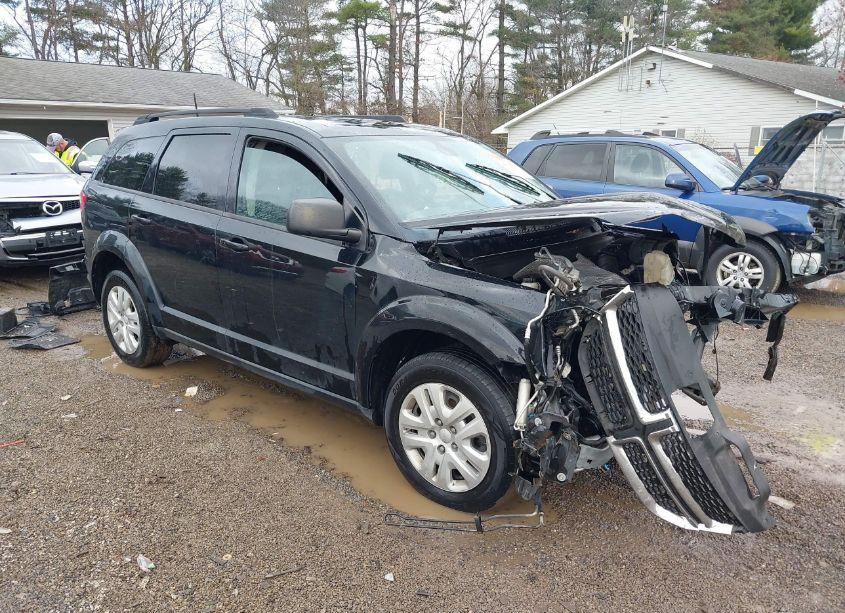 2018 Dodge Journey SE (VIN 3C4PDCAB1JT525058) main photo