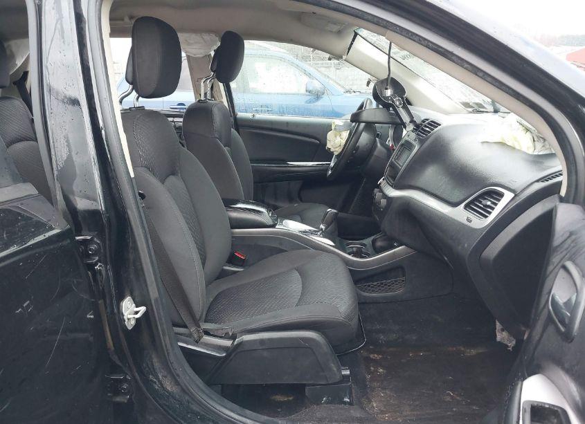 Photo 5 of 2018 Dodge Journey SE (VIN 3C4PDCAB1JT525058)