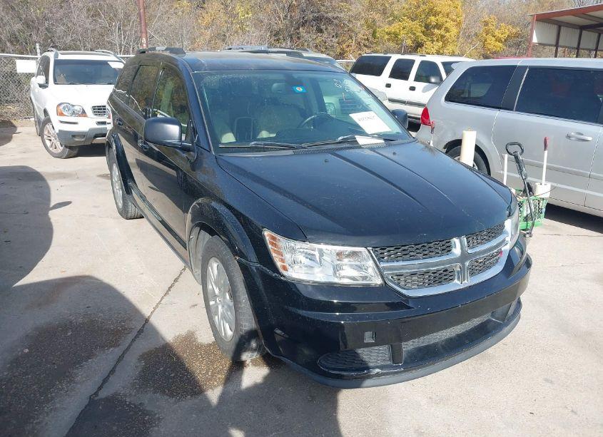 2018 Dodge Journey SE (VIN 3C4PDCAB1JT528901) main photo