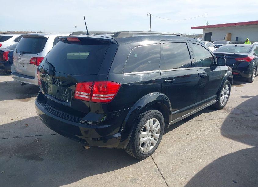 Photo 4 of 2018 Dodge Journey SE (VIN 3C4PDCAB1JT528901)