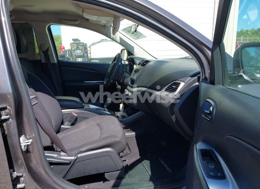 Photo 5 of 2015 Dodge Journey SE (VIN 3C4PDCAB2FT565933)