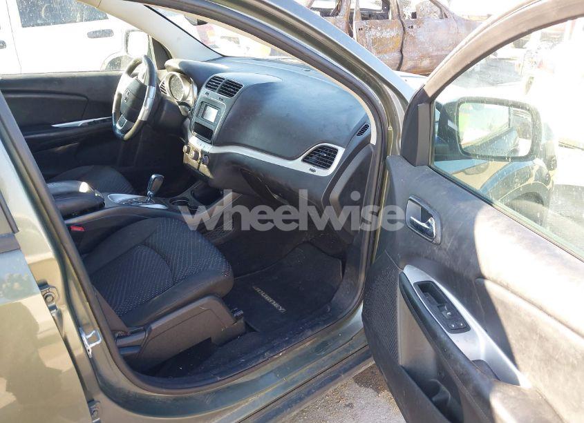 Photo 5 of 2016 Dodge Journey SE (VIN 3C4PDCAB2GT169762)