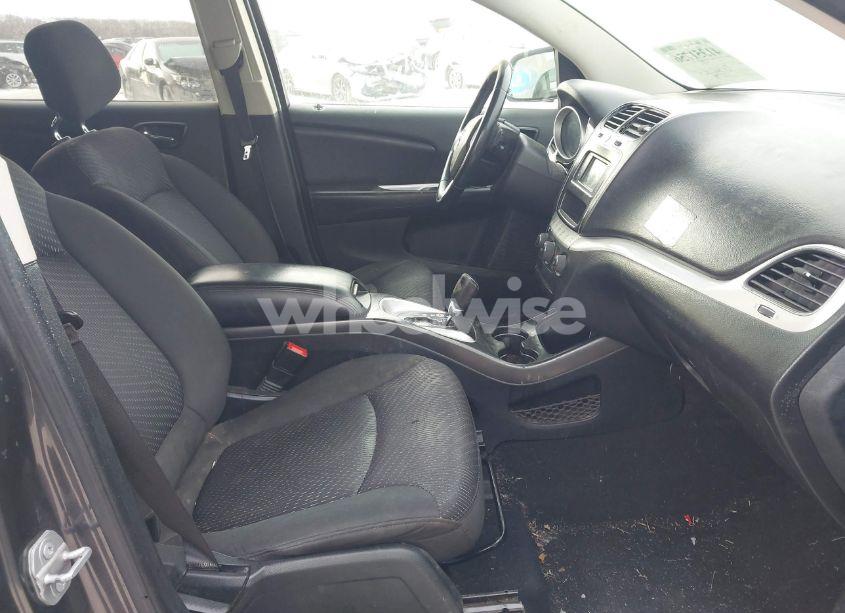 Photo 5 of 2016 Dodge Journey SE (VIN 3C4PDCAB2GT215199)