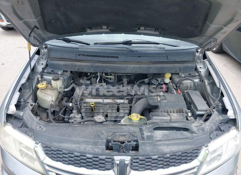 Photo 10 of 2016 Dodge Journey SE (VIN 3C4PDCAB2GT232648)