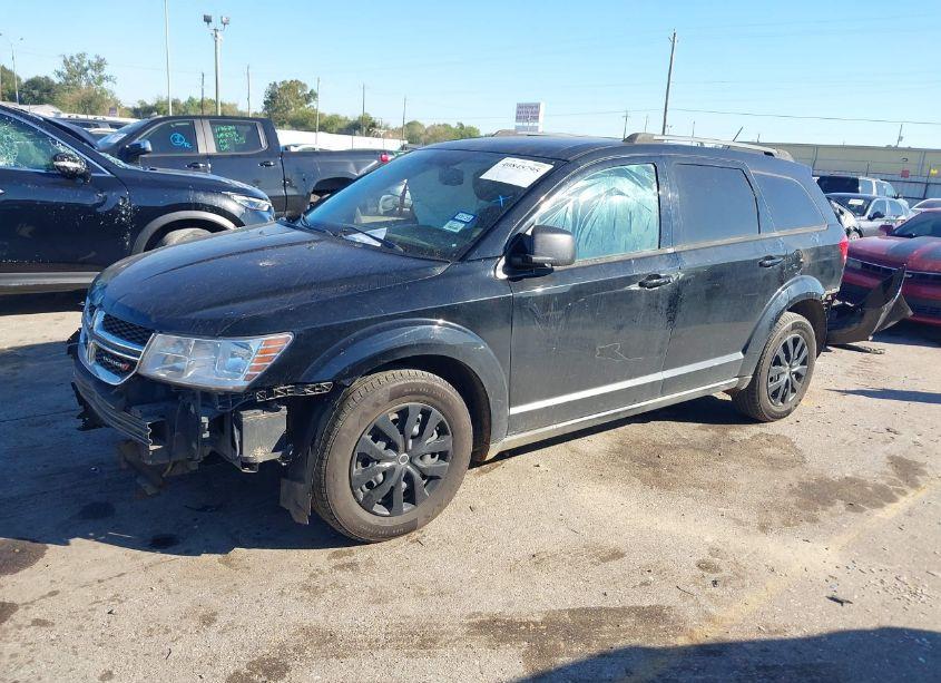 Photo 2 of 2017 Dodge Journey SE (VIN 3C4PDCAB2HT529372)