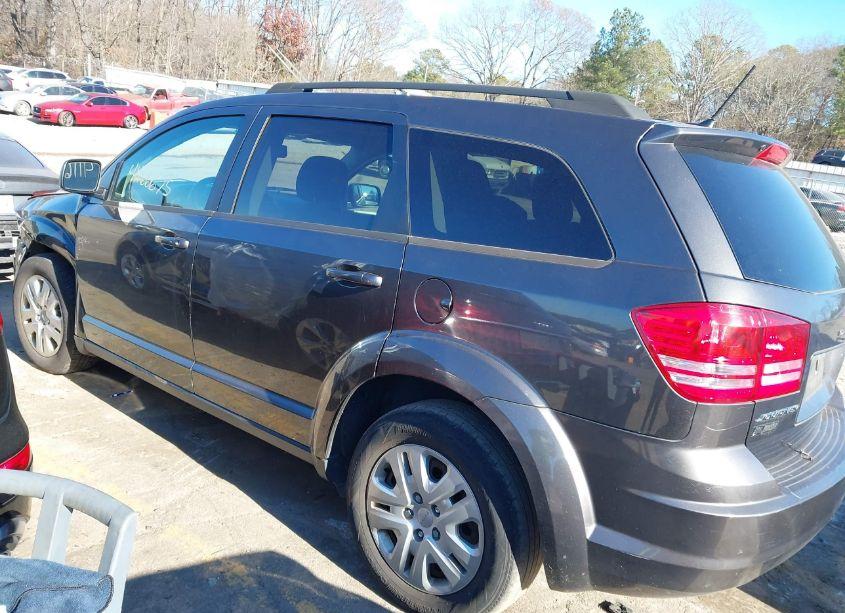 Photo 3 of 2017 Dodge Journey SE (VIN 3C4PDCAB2HT557110)