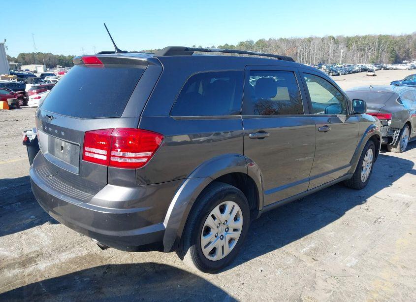 Photo 4 of 2017 Dodge Journey SE (VIN 3C4PDCAB2HT557110)