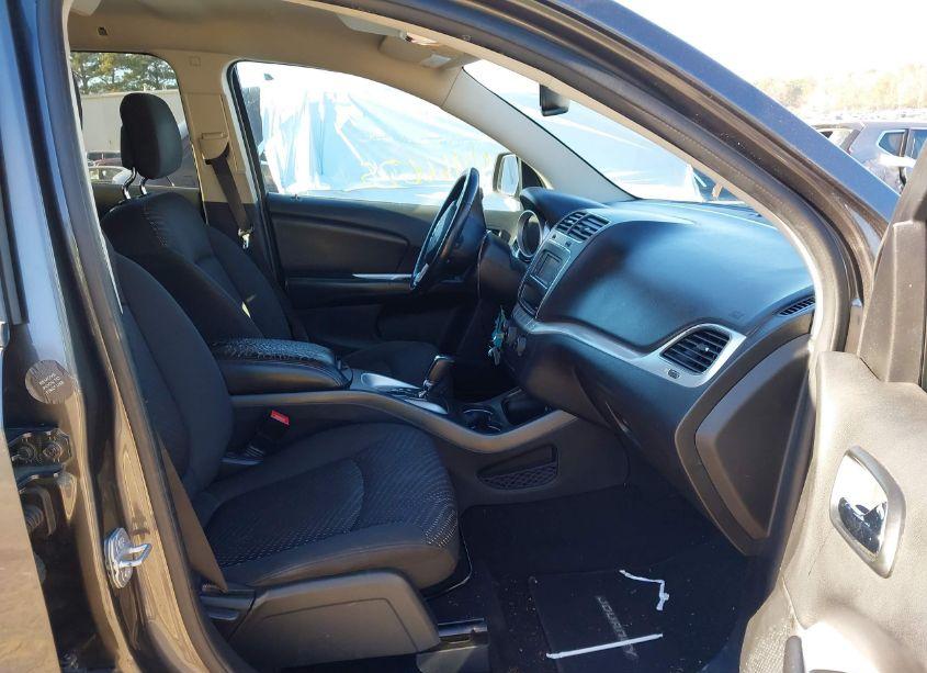Photo 5 of 2017 Dodge Journey SE (VIN 3C4PDCAB2HT557110)