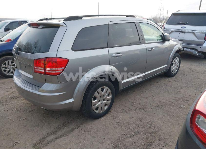 Photo 4 of 2017 Dodge Journey SE (VIN 3C4PDCAB2HT565806)