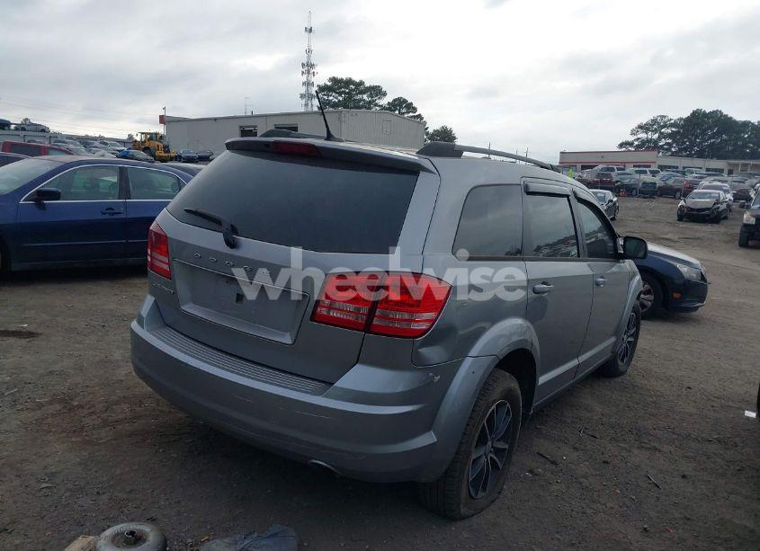 Photo 4 of 2017 Dodge Journey SE (VIN 3C4PDCAB2HT577583)