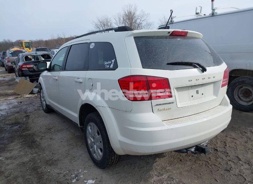 Photo 3 of 2017 Dodge Journey SE (VIN 3C4PDCAB2HT602093)